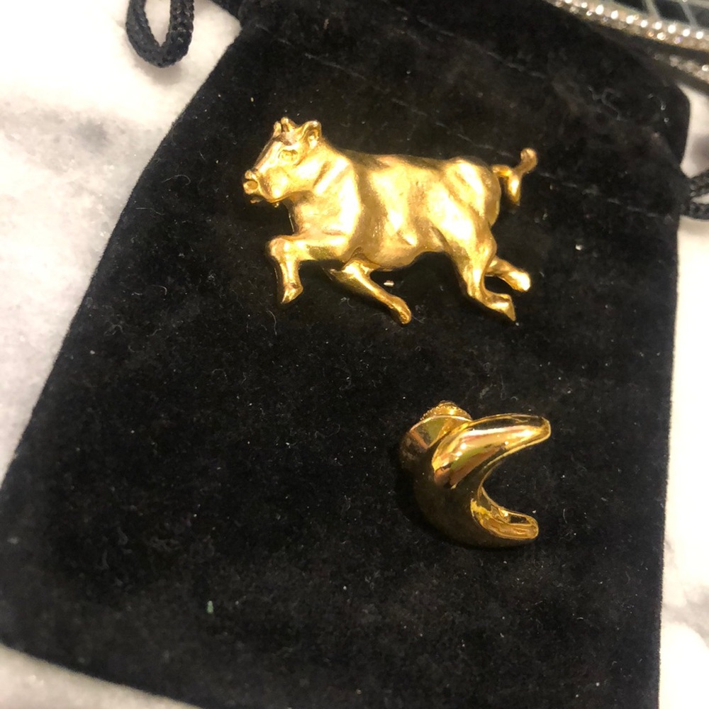 Vintage Cow Jumped Over Moon Set of Pins by Leslie Block -Boutique